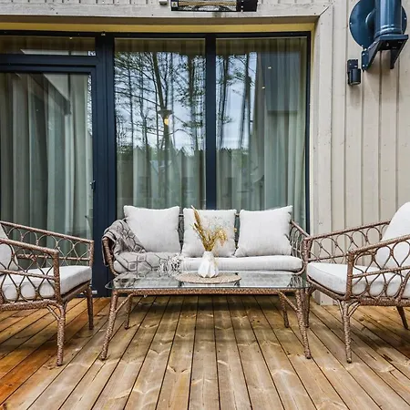 Jaukus Pajurio Namelis Boho House Su Baseinu 別荘 パランガ